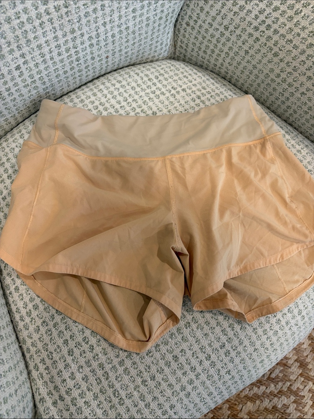 Lululemon Pace Rival Women’s Peach lined Active Shorts